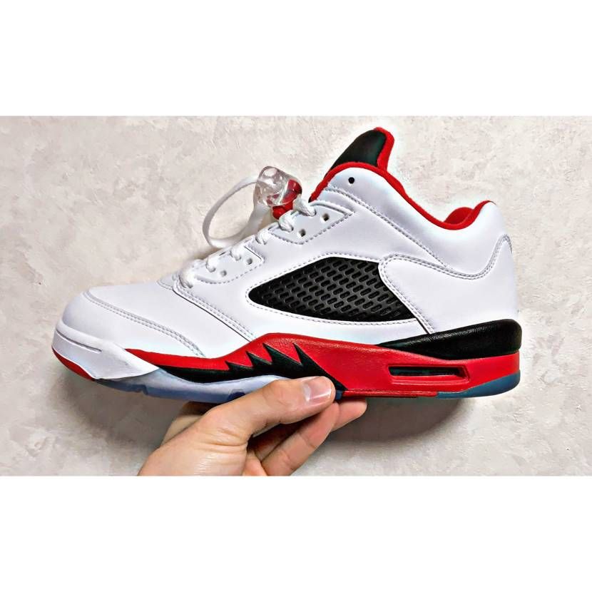 ナイキ エアジョーダン5 レトロ 