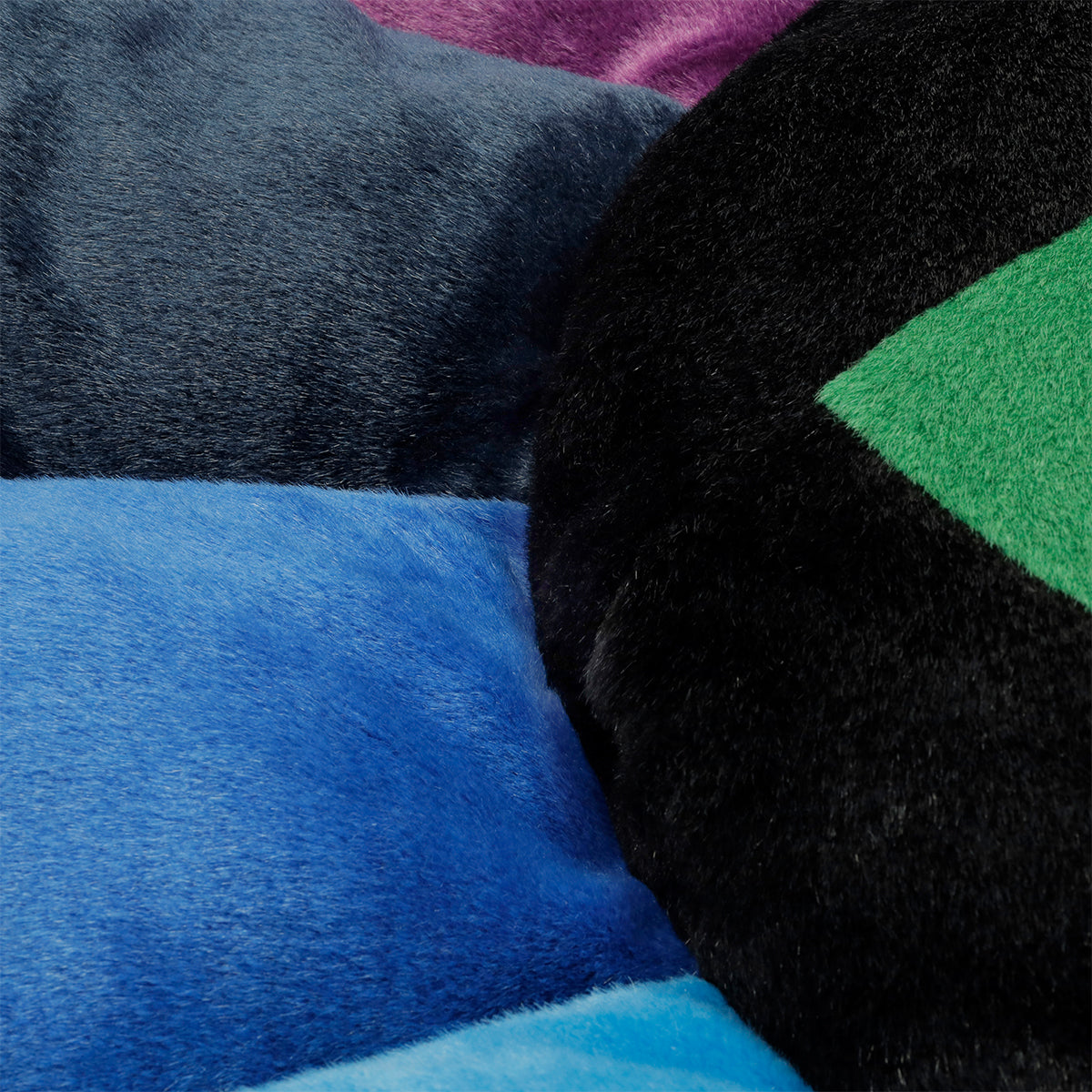 Takashi Murakami / kaikai kiki】待望のフラワークッションが本日20時