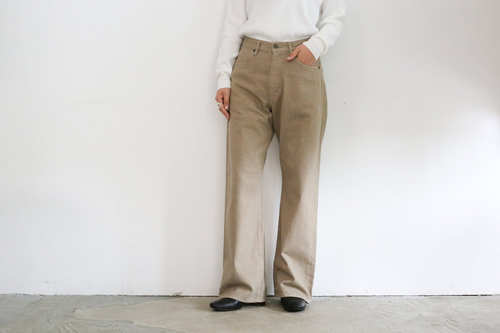 AURALEE BOTANICAL DYED SELVEDGE DENIM PANTS – Chum!