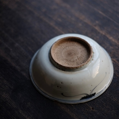 古染付 蓮子文 五寸 青花深皿(明末清初) – 逢季荘