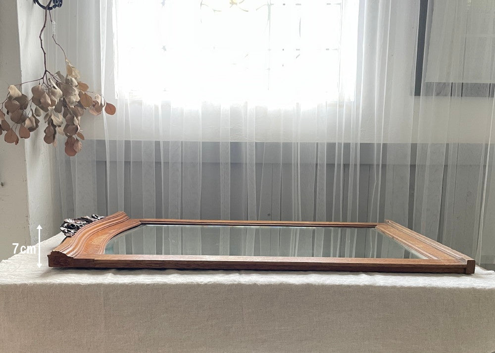 木彫りの花模様が素敵なオーク材ミラー（64.5x107cm） フランス
