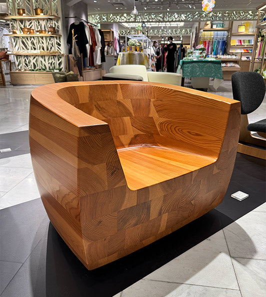 怪獣と天童木工 – LOOPWHEELER