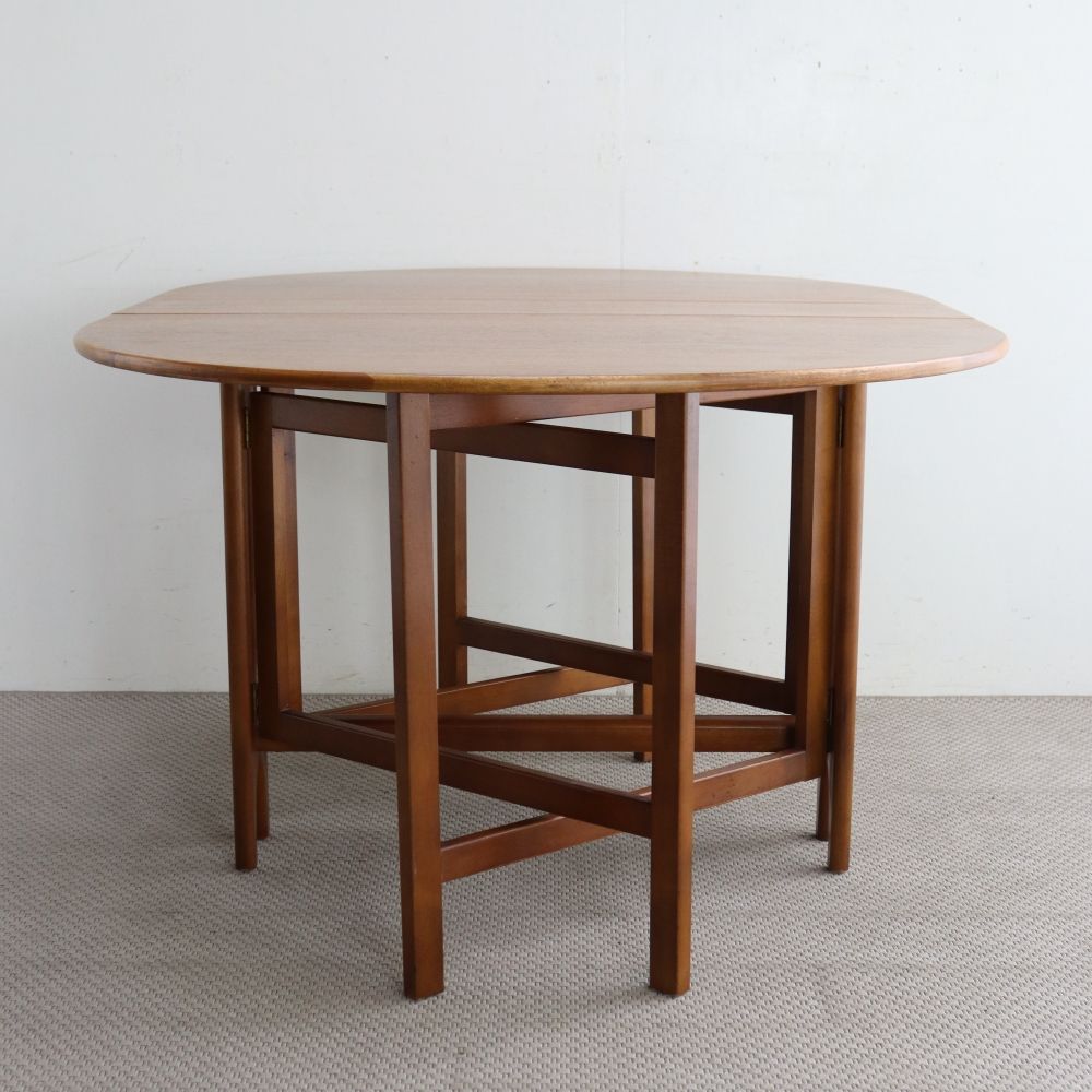 スタイリッシュな食卓に♪ ゲートレッグテーブル【A.H.McINTOSH