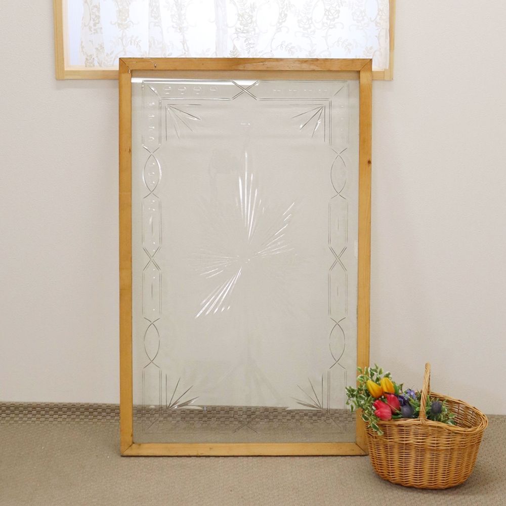 レトロなデザインがお気に入り♪ 窓ガラス VC112-043 – アンティーク