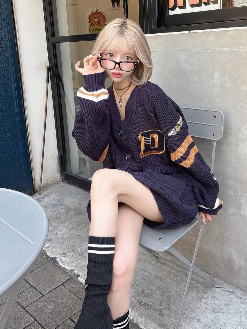 カレッジワッペンVネックニットカーディガン – Darich (ダーリッチ)