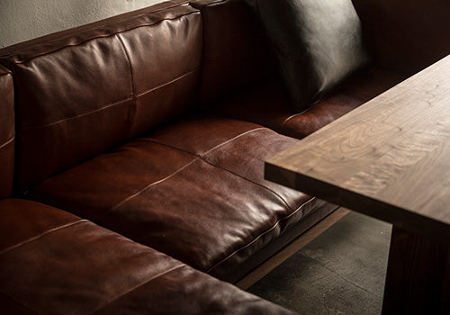 上質な時間を過ごす。本革ソファで彩る、大人のリビング特集。 – 冨士