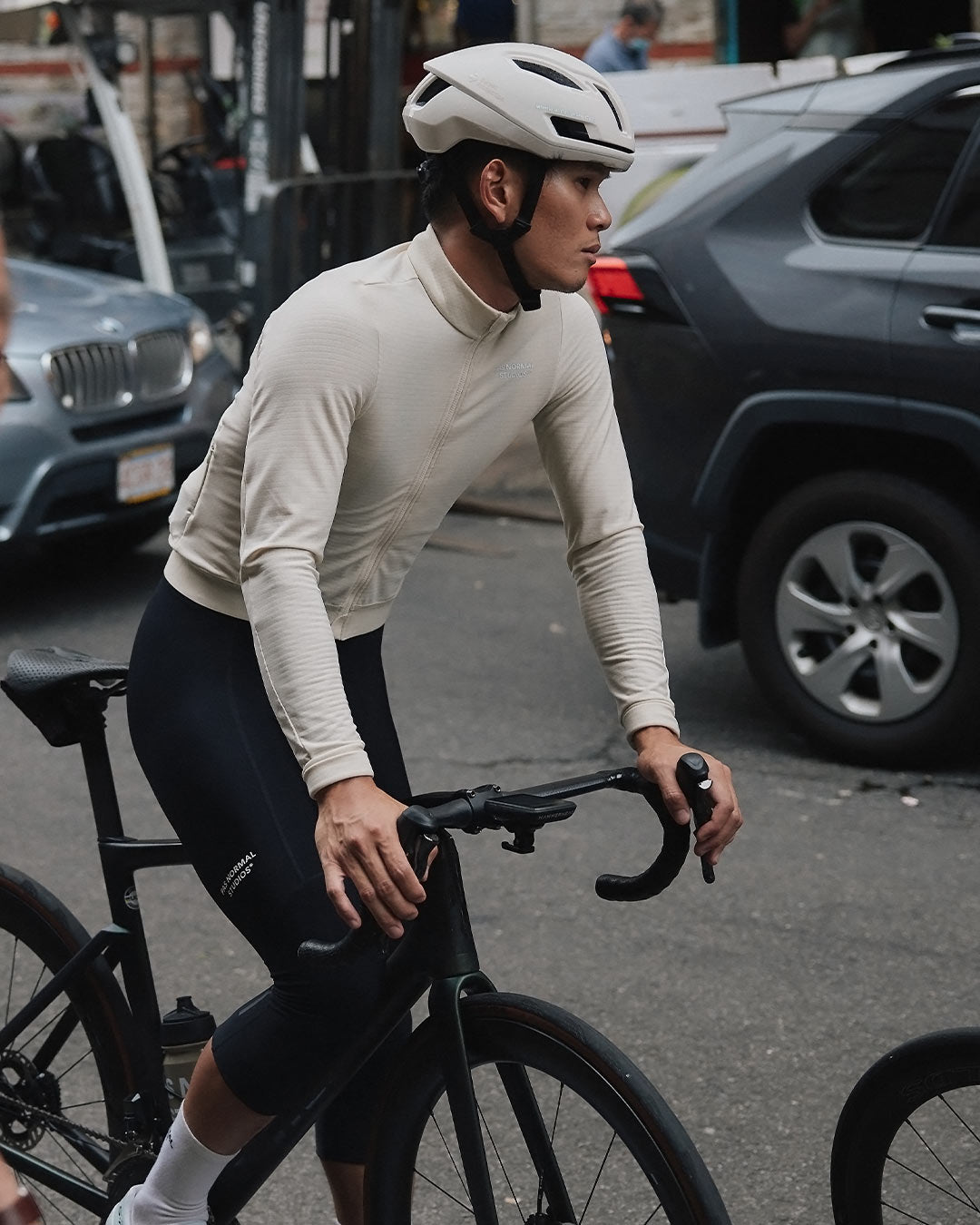 どっちを選ぶ？秋冬のMechanismとEssential『Long Sleeve Jersey