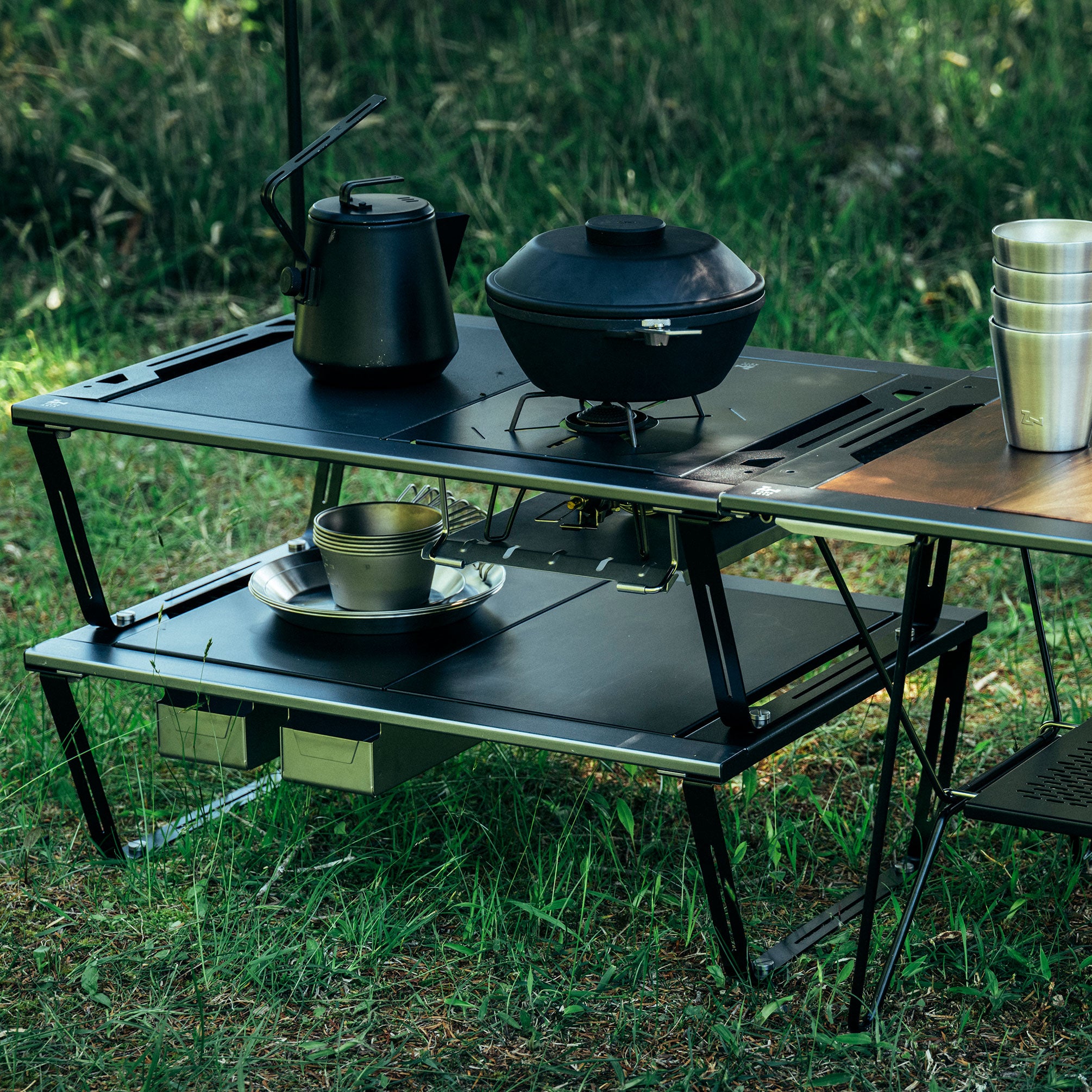 LOW TOAD TABLE | PRODUCTS | ZANE ARTS