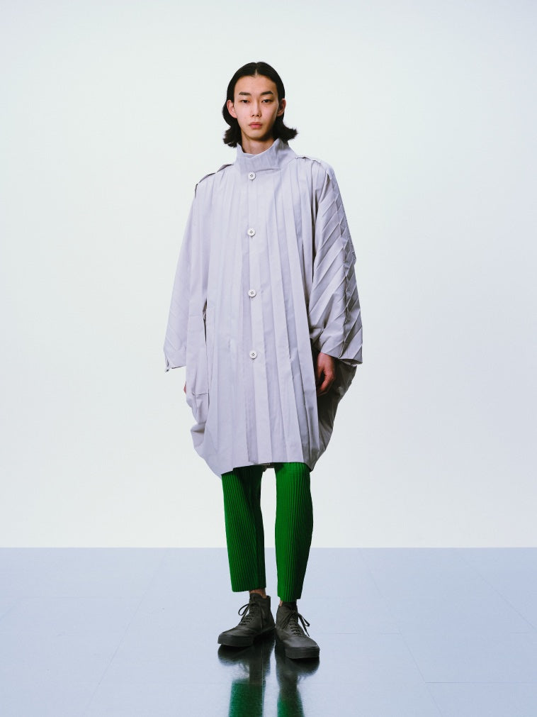 アイテムのご紹介「EDGE COAT」 – isseymiyake.com