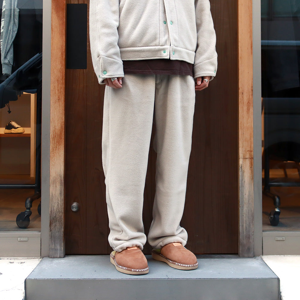 gourmet jeans / is-ness | DIVERSE