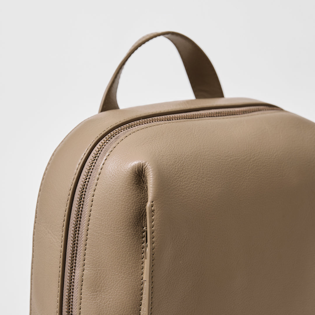 Kazematou Backpack L – マザーハウス 公式サイト