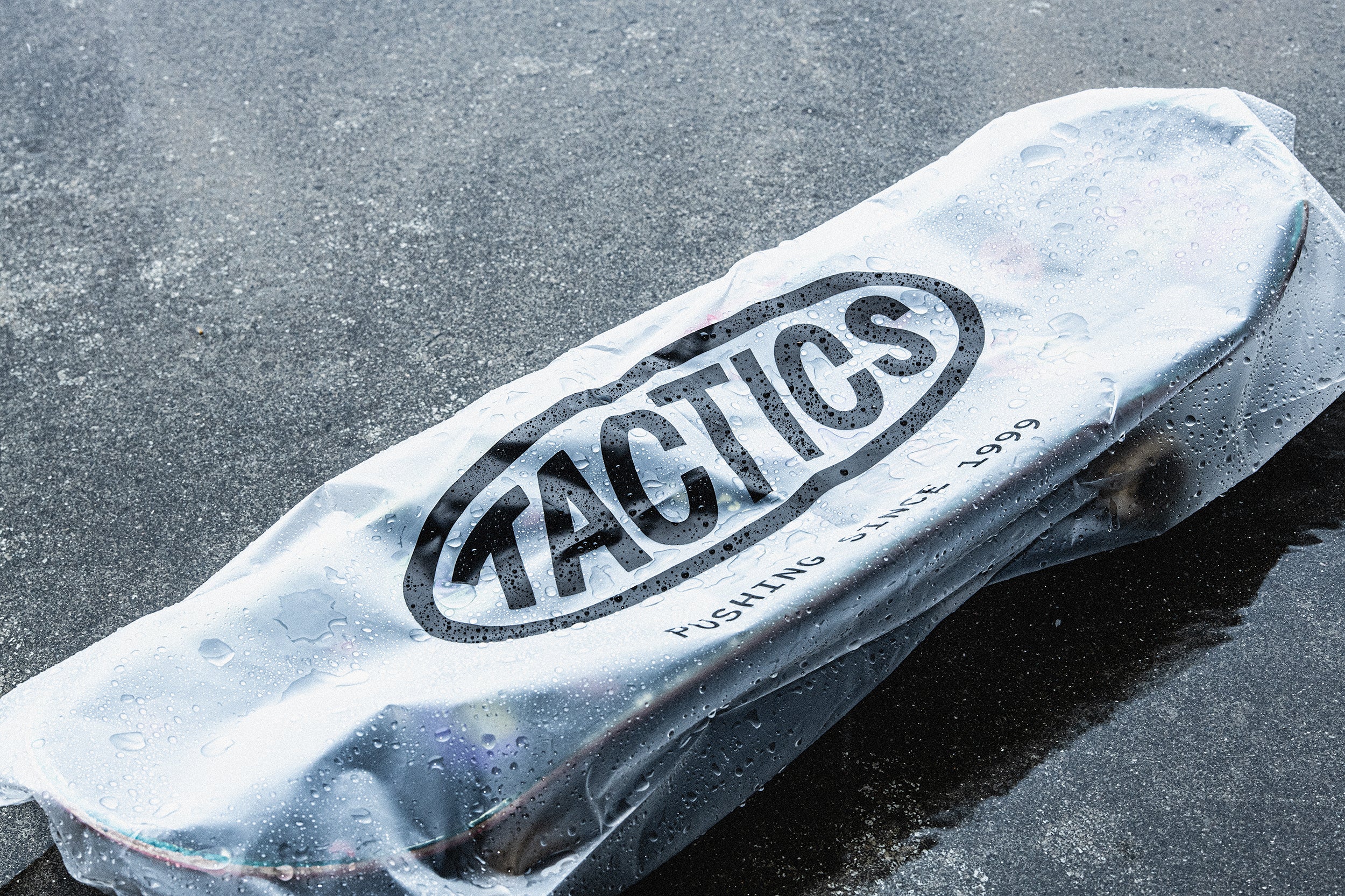 APOLAR SKATE CO. | ポーラー スケート | ARON HERRINGTON BUNNY Surf