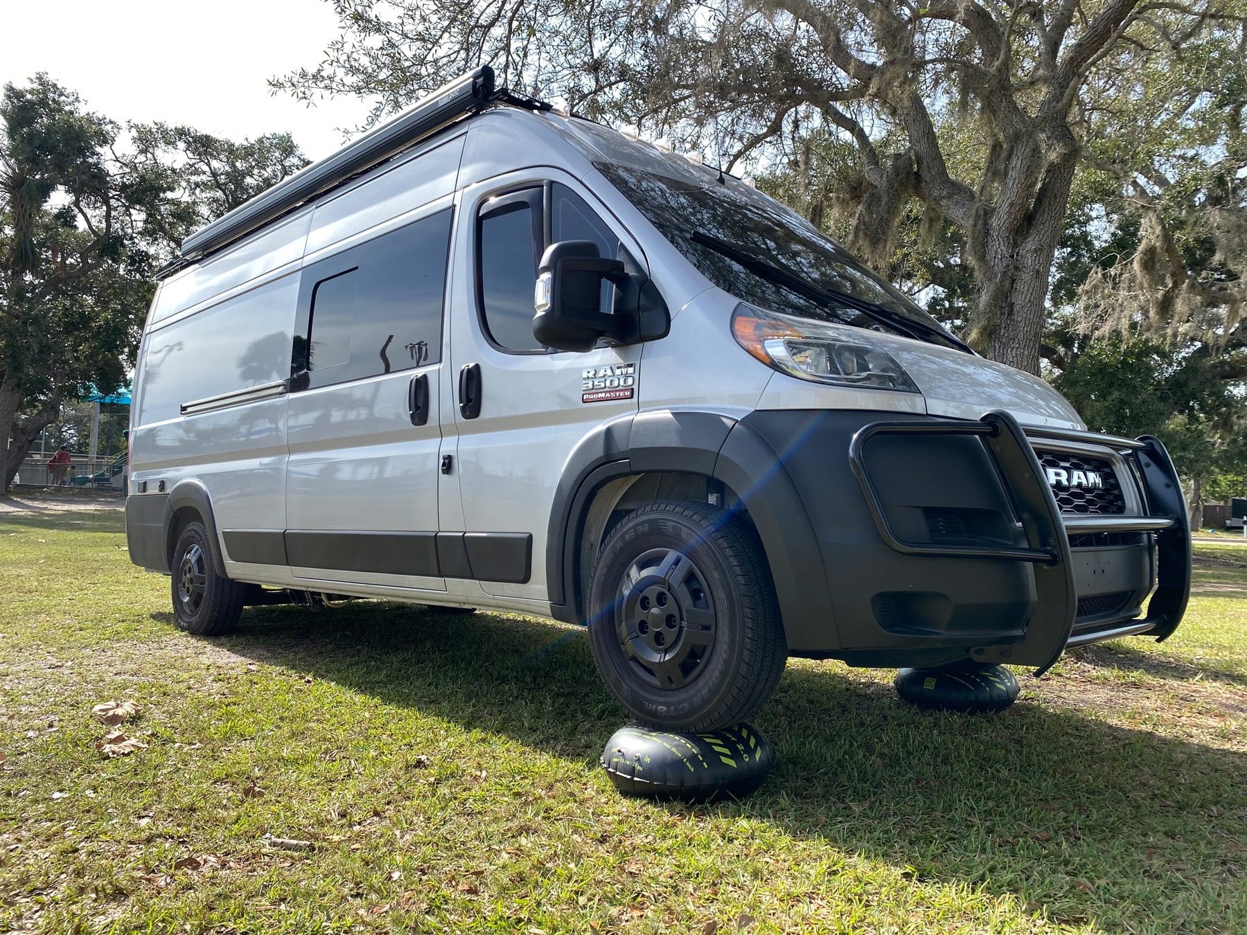Maxxshade Plus Roof Vent Shade w/ LED Lights – Vanlife Outfitters