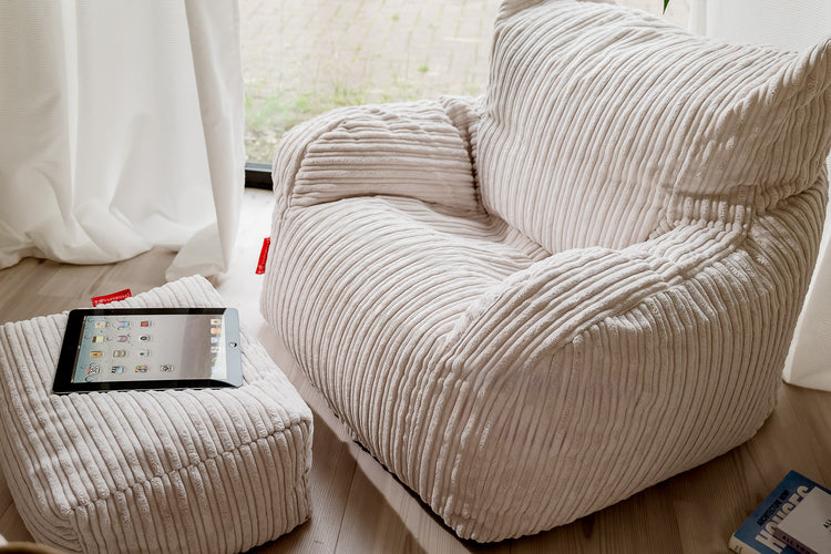 LoungePugジョセフィンビーズクッション座椅子アームチェア - ふわふわ