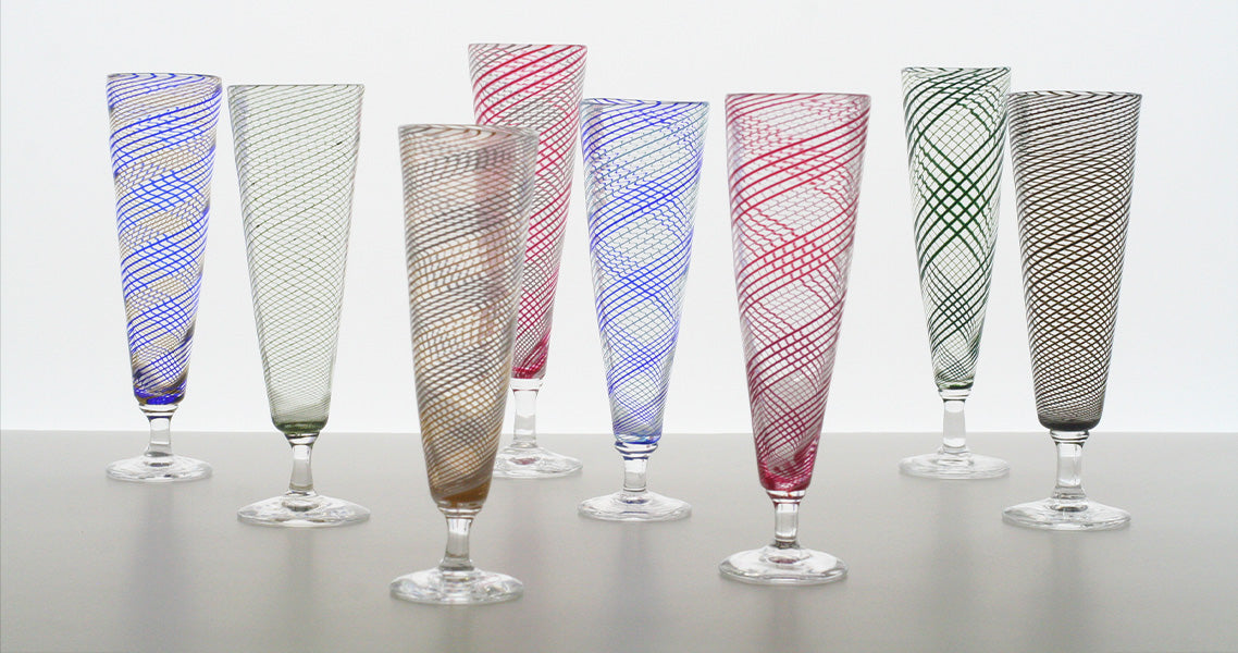 メンバーの力が合わさり完成するガラス作品「ガラス工芸作家」小西潮