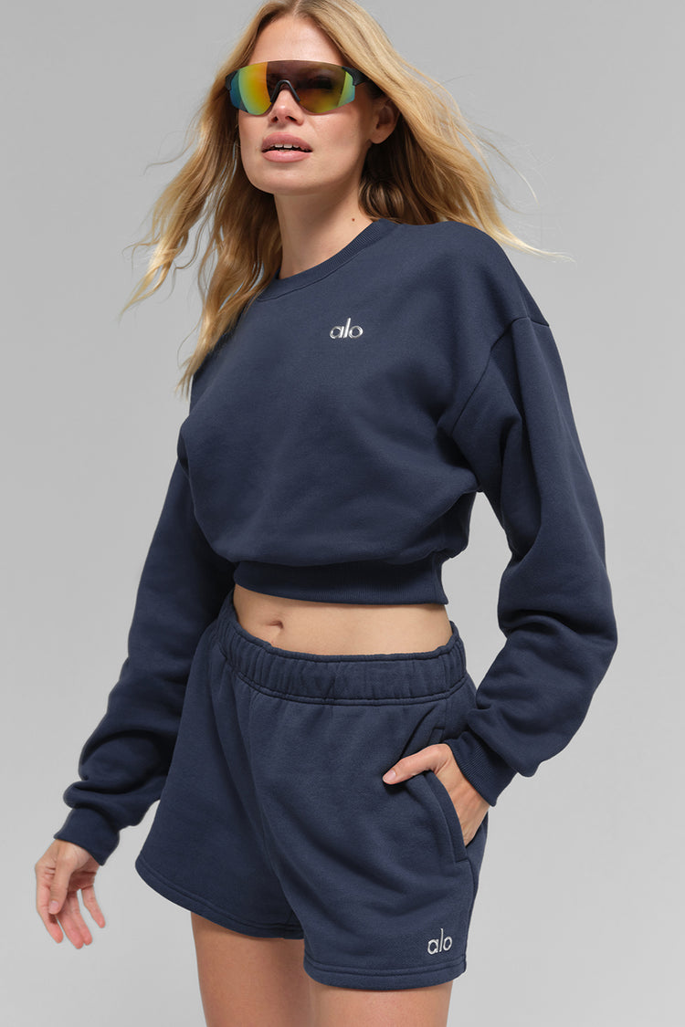 Cropped Accolade Crewneck - Navy | ALO