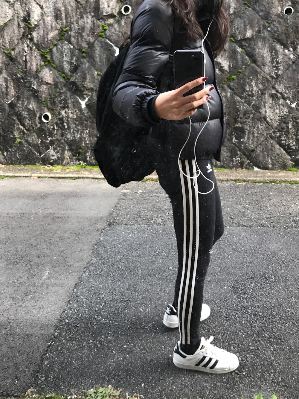 外村沙良｜adidas Originalsのレギンス/スパッツを使った