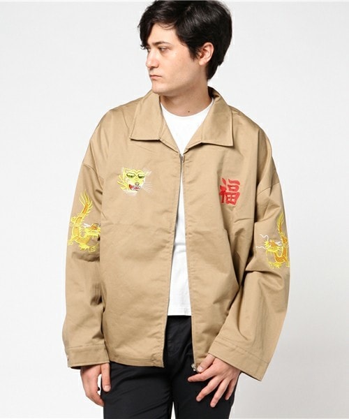 unrelaxing（アンリラクシング）の「オーバーサイズ刺繍ベトナム