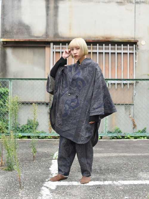YANTOR（ヤントル）の「YANTOR Paisley Jacquard Wool Kesa Coat