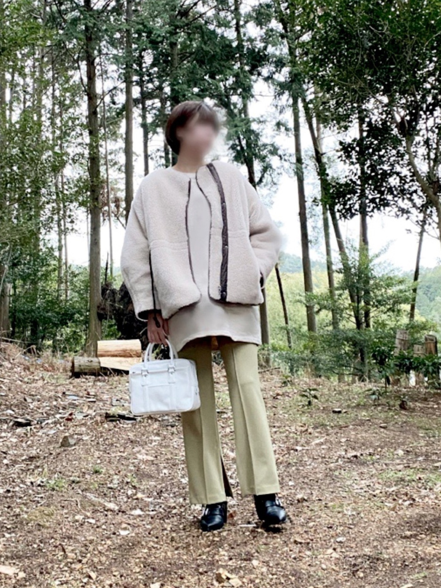 CASA FLINE（カーサフライン）の「ウールボアx再生ポリエステル