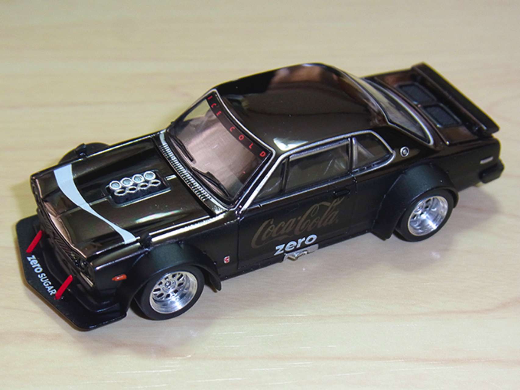 1/64 SKYLINE GT-R V8 DRIFT (HAKOSUKA) COCA COLA CHROME BLACK