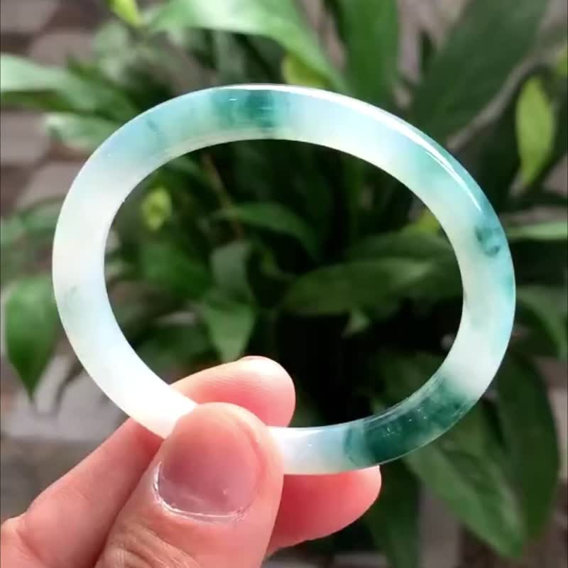 10%OFF】香港 アイス種 天然ミャンマー産A貨翡翠バングル • アイス種
