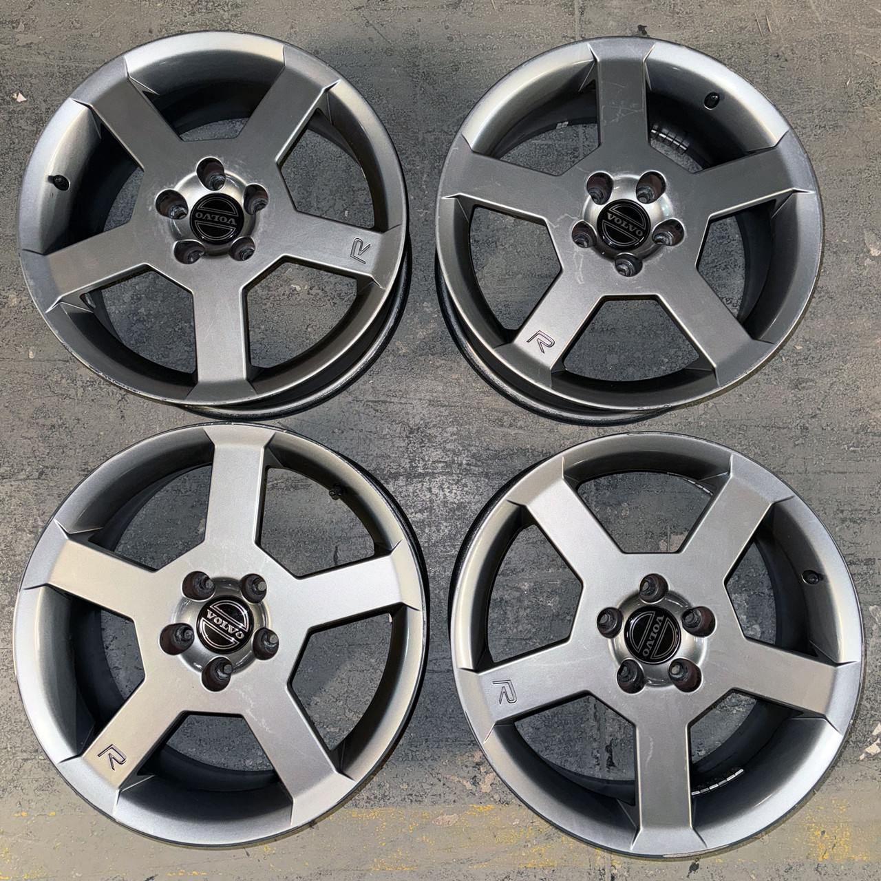 Preowned Genuine Volvo 17x7