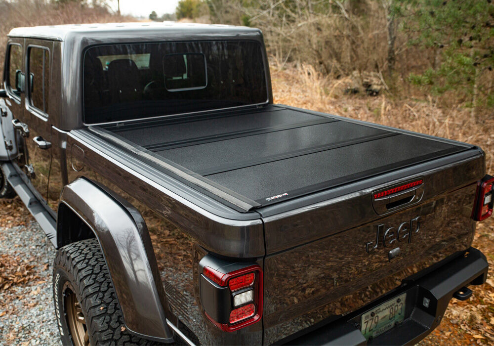 UnderCover Armor Flex Hard Folding Tonneau Cover 20-22 Jeep