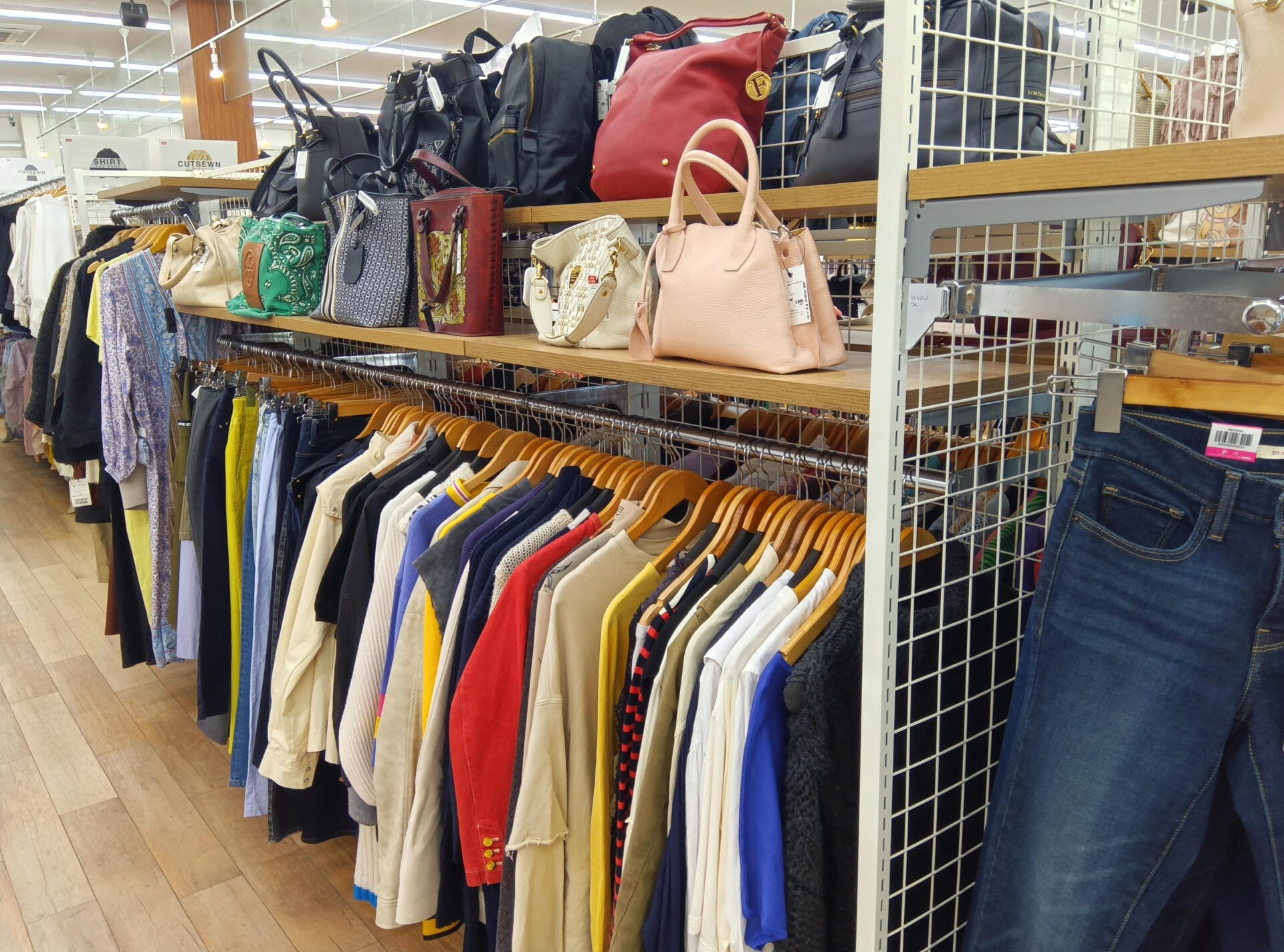 セカンドストリート ABLOうるま店｜洋服(古着)・家具・家電等の買取と