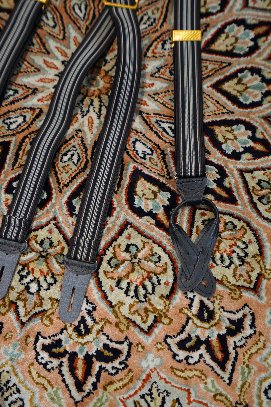 Taiga Takahashi(タイガタカハシ)のSUSPENDER(MULTI STRIPE BLACK