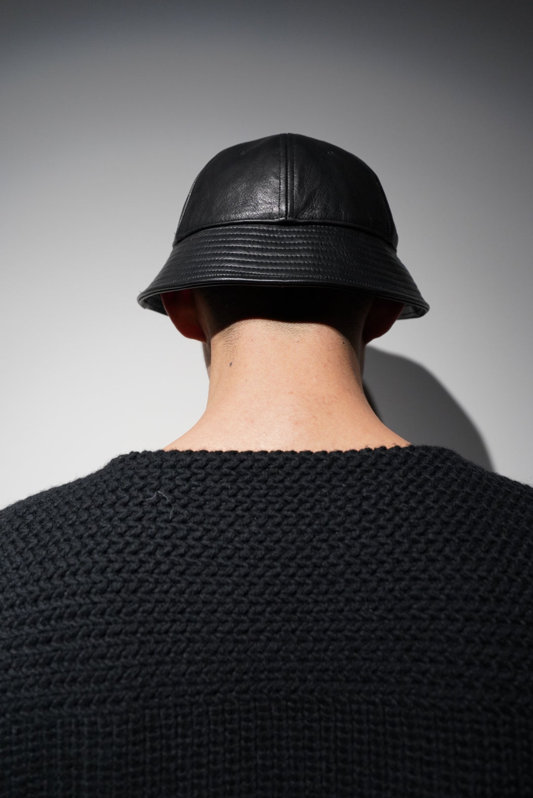 SOLARIS&Co.(ソラリスアンドコー)のLEATHER BUCKET HAT BADBOY