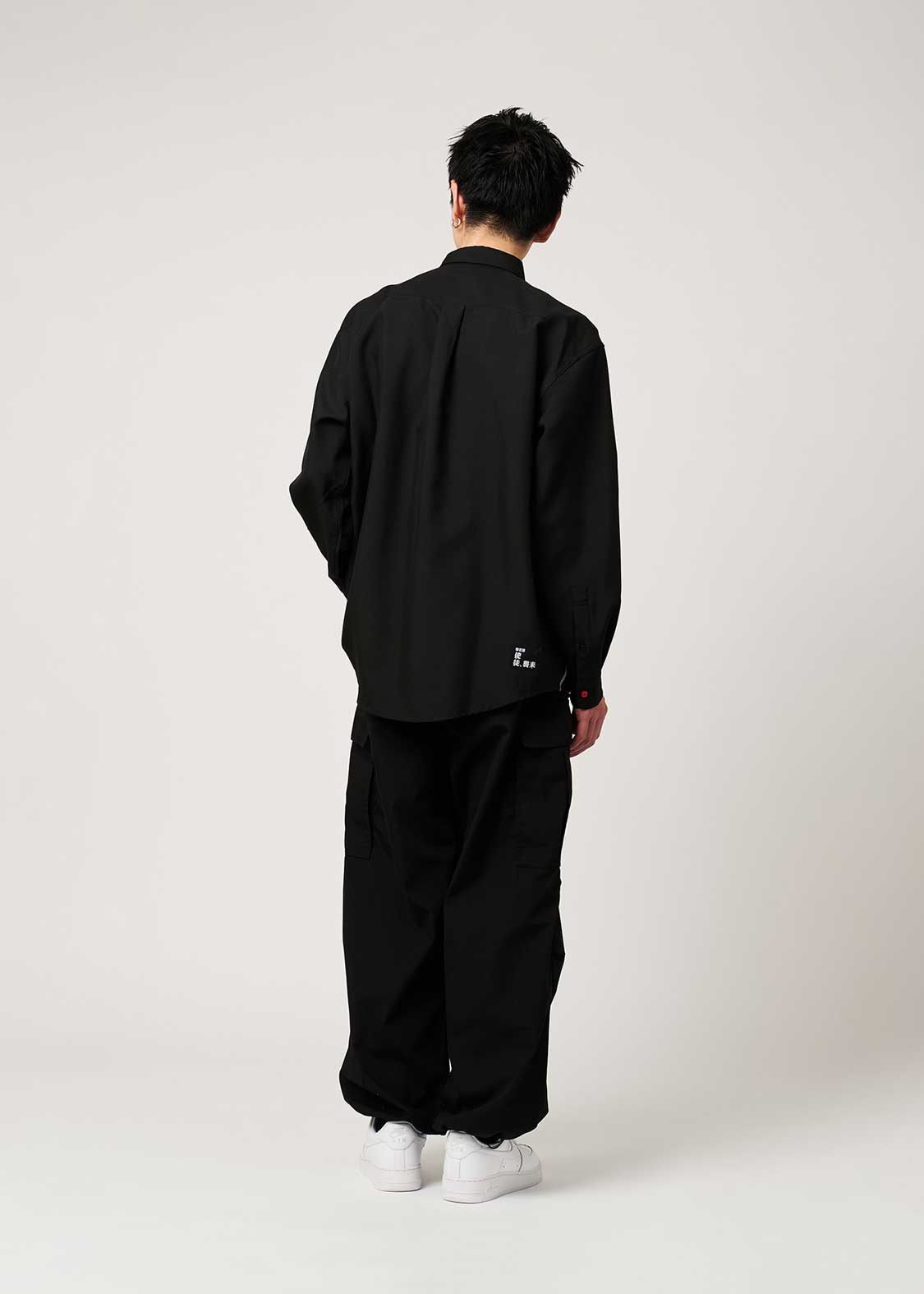 使徒、襲来」｜ルーズシャツ｜ユニセックス｜グラニフ(graniph)公式