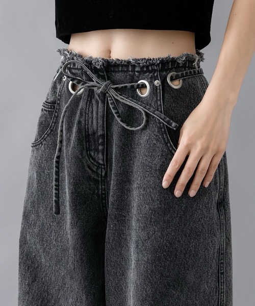 musubore（ムスボレ）の「ワイドハトメデニムパンツ（デニムパンツ