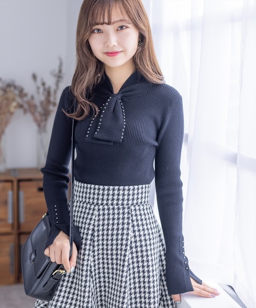 clear（クリア）の「ネックパールリボンリブニットトップス（ニット