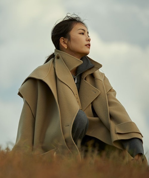 ETRE TOKYO（エトレトウキョウ）の「フーディーリバートレンチコート