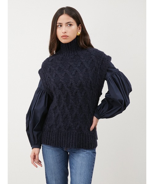 Mila Owen（ミラオーウェン）の「パフスリーブケーブルベスト