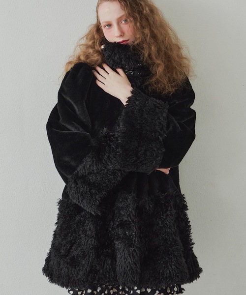 レザーベルトファー×ボアコート（ノーカラーコート）｜J1U by LA BELLE