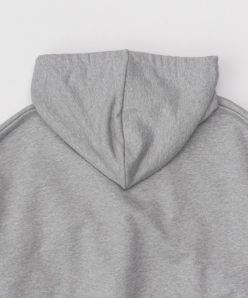 PRANK PROJECT（プランクプロジェクト）の「クロップドフーディ