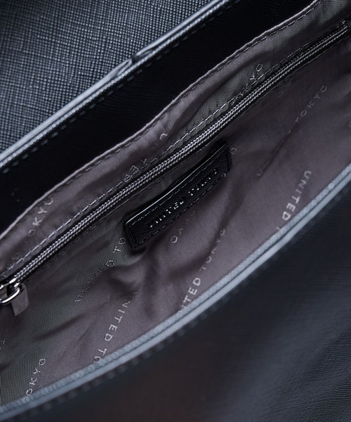 大好評再入荷!!】Saffiano Leather Shoulder Bag ｜防水性/軽量/長さ