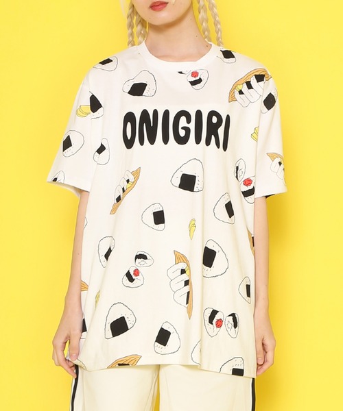 フード総柄Tシャツ(ONIGIRI・YAKINIKU・NATTO）（Tシャツ/カットソー