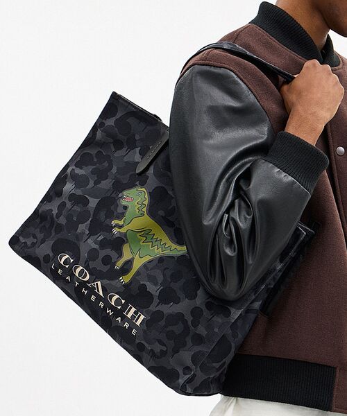 トート・カモ プリント アンド レキシー（トートバッグ）｜COACH
