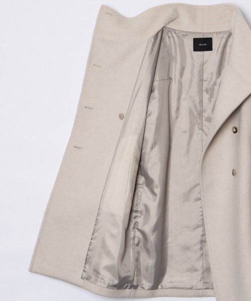 allureville（アルアバイル）の「ショートビーバーファネルネック