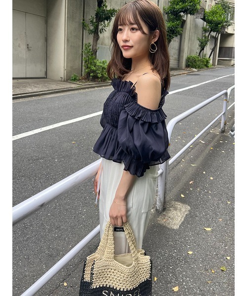 SNIDEL（スナイデル）の「Sustainableギャザーオフショルブラウス