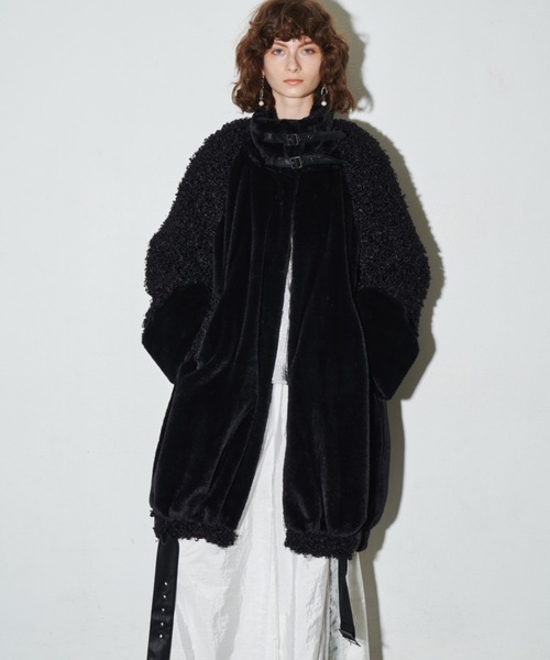 LA BELLE ETUDE（ラベルエチュード）の「レザーベルトボリュームボア