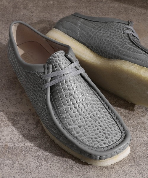 Clarks（クラークス）の「Clarks Wallabee Grey Croc 26176573