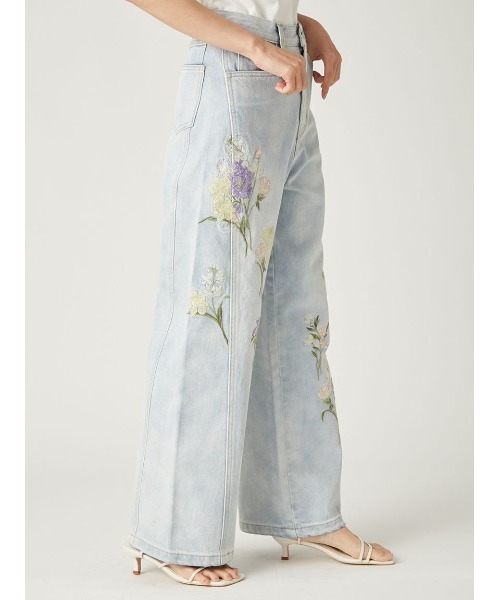 FRAY I.D（フレイアイディー）の「フラワーエンブロイダリーデニム