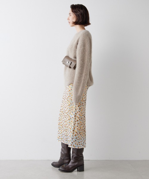 Whim Gazette（ウィムガゼット）の「カシミヤ混クルーネックファー