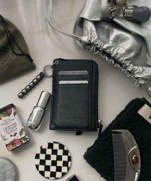 ほし企画】本革スタッズフラグメントケース（財布）｜ear PAPILLONNER