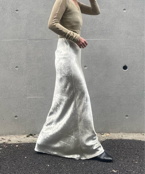 ENOF（イナフ）の「velvet long skirt（スカート）」 - WEAR