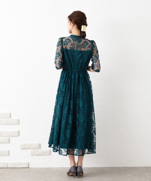 AIMER（エメ）の「プチハイネック袖付き花柄レースフィット＆フレアー